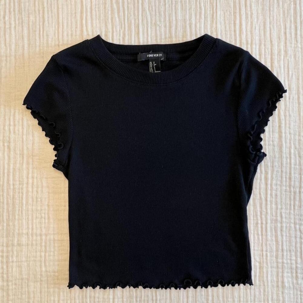 Forever 21 black short-sleeved ribbed jersey crop top